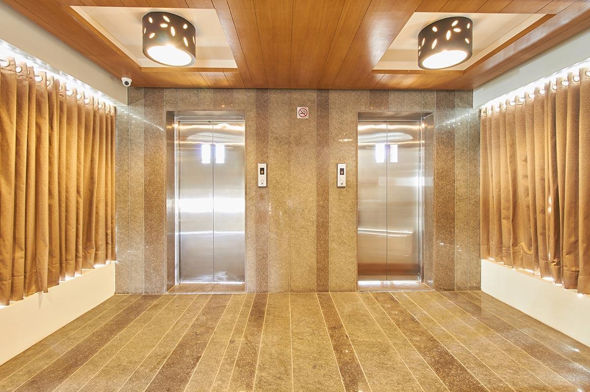 7 Wonders Hotel Gandhinagar Exterior photo