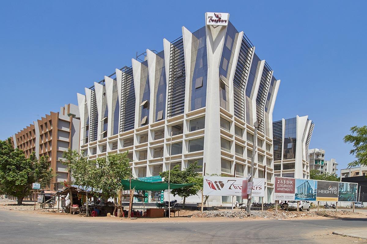 7 Wonders Hotel Gandhinagar Exterior photo